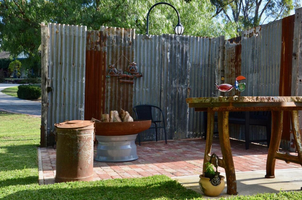 The Stables Wandin North Exterior foto
