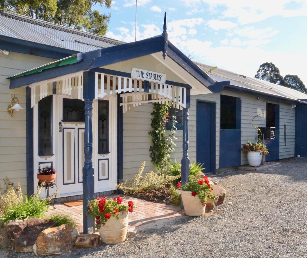 The Stables Wandin North Exterior foto